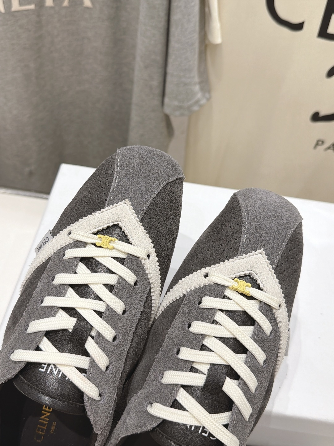 高版本出厂    Celine*思琳赛琳F037 2026ss新款系带皮面休闲鞋德训鞋阿甘鞋 小红书种草款，简单利落时髦