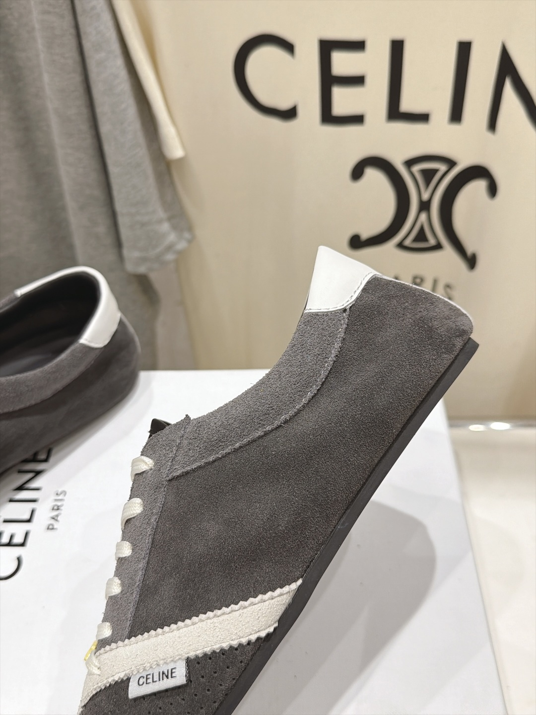 高版本出厂    Celine*思琳赛琳F037 2026ss新款系带皮面休闲鞋德训鞋阿甘鞋 小红书种草款，简单利落时髦