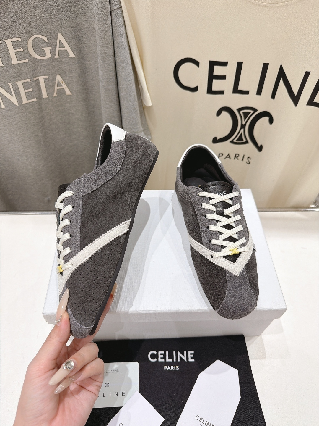 高版本出厂    Celine*思琳赛琳F037 2026ss新款系带皮面休闲鞋德训鞋阿甘鞋 小红书种草款，简单利落时髦