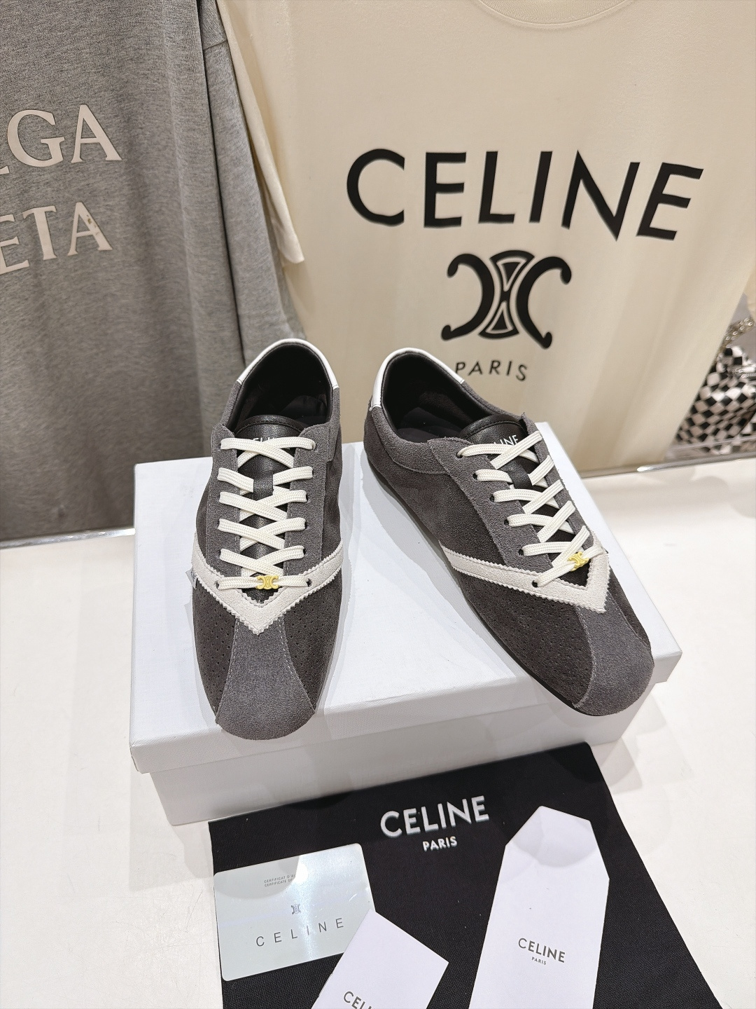 高版本出厂    Celine*思琳赛琳F037 2026ss新款系带皮面休闲鞋德训鞋阿甘鞋 小红书种草款，简单利落时髦