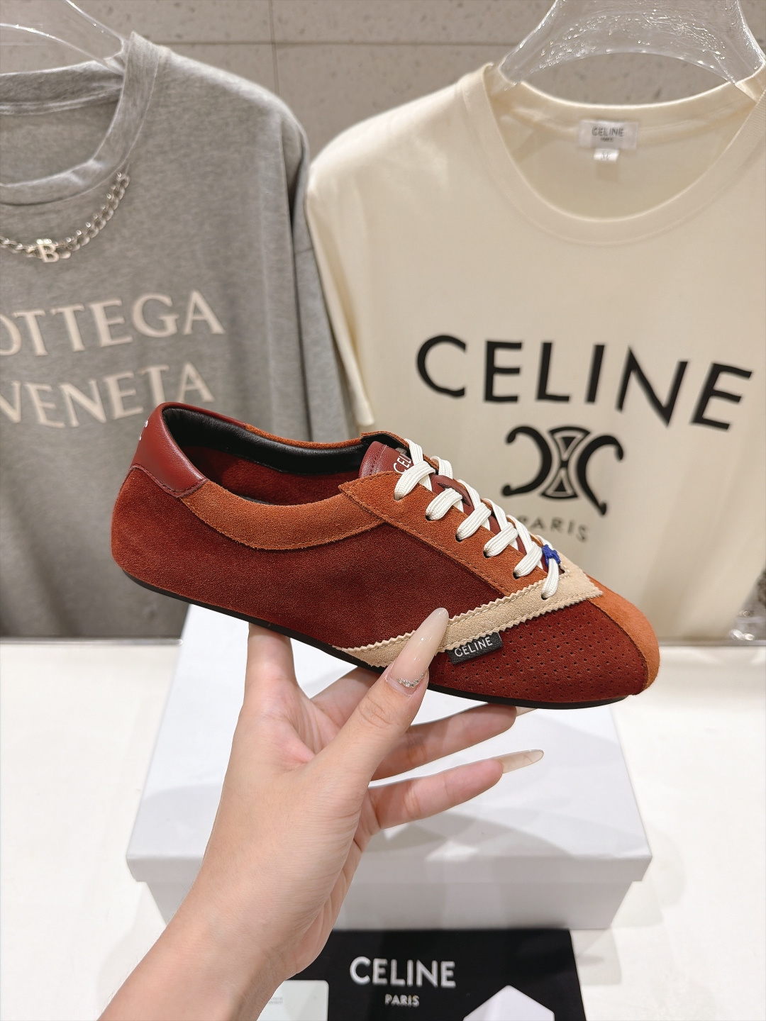 高版本出厂    Celine*思琳赛琳F037 2026ss新款系带皮面休闲鞋德训鞋阿甘鞋 小红书种草款，简单利落时髦