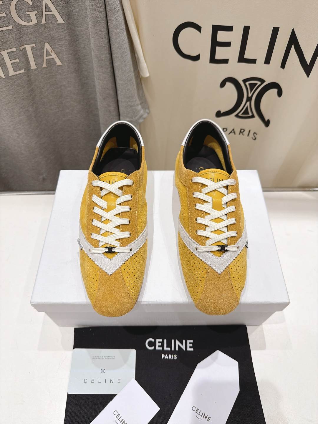 高版本出厂    Celine*思琳赛琳F037 2026ss新款系带皮面休闲鞋德训鞋阿甘鞋 小红书种草款，简单利落时髦
