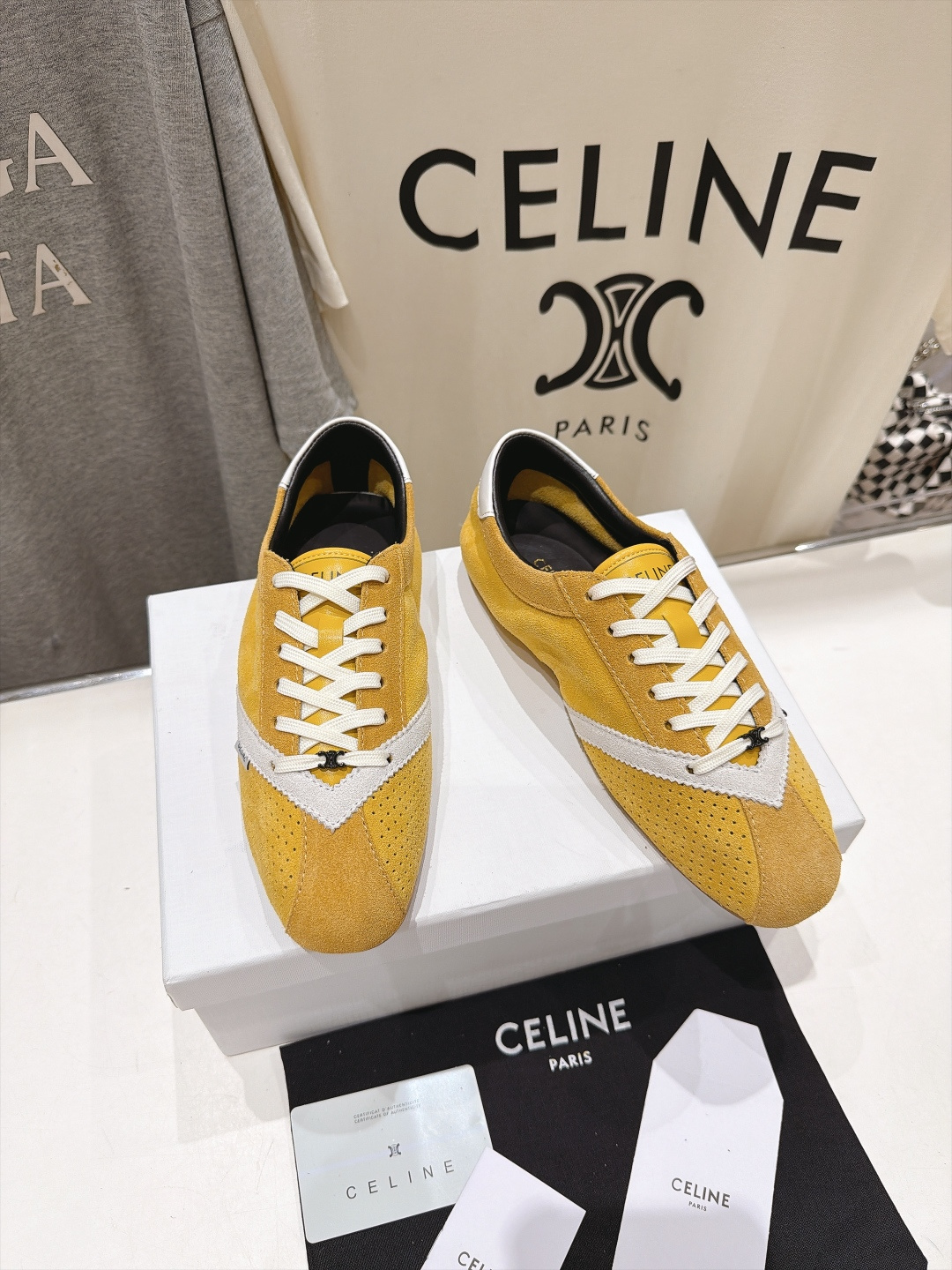 高版本出厂    Celine*思琳赛琳F037 2026ss新款系带皮面休闲鞋德训鞋阿甘鞋 小红书种草款，简单利落时髦