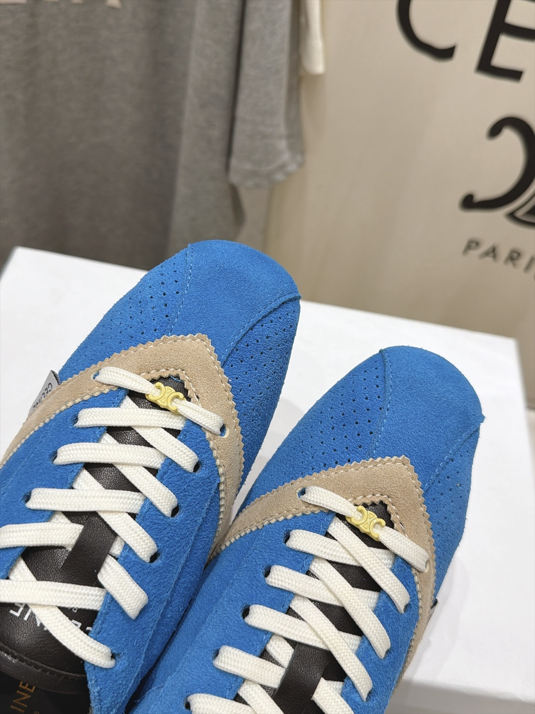 高版本出厂    Celine*思琳赛琳F037 2026ss新款系带皮面休闲鞋德训鞋阿甘鞋 小红书种草款，简单利落时髦