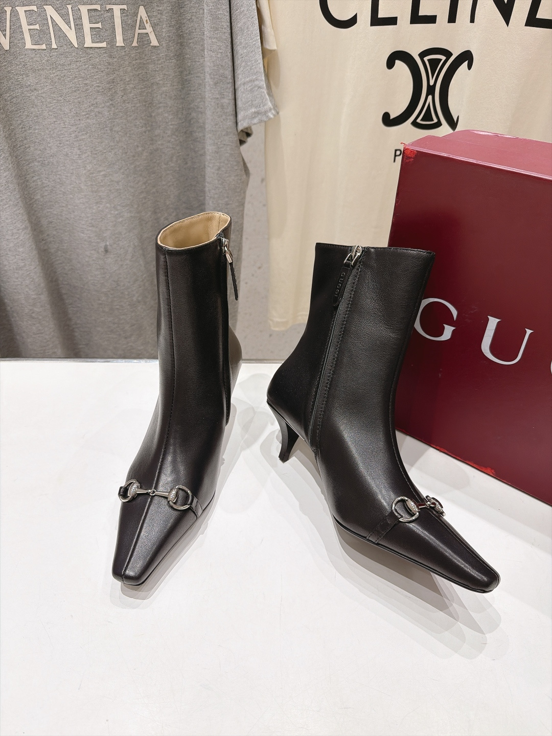 高版本出厂 Gucci古驰F045 G家26ss秋冬新款Bombshell系列尖头高跟短靴 复古轻奢王牌款 古驰尖头瘦瘦