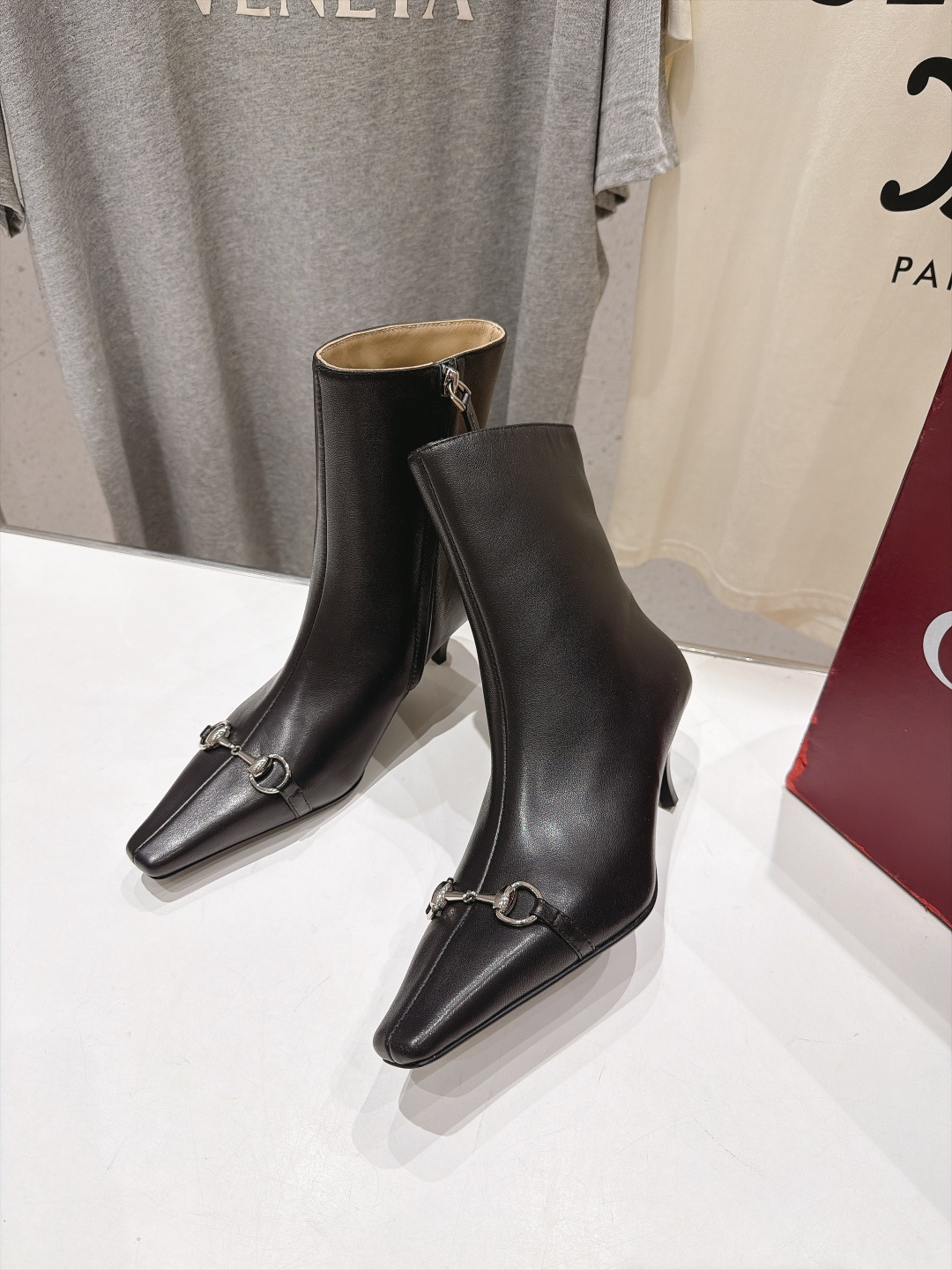 高版本出厂 Gucci古驰F045 G家26ss秋冬新款Bombshell系列尖头高跟短靴 复古轻奢王牌款 古驰尖头瘦瘦