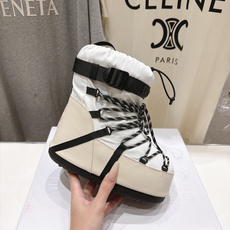 高版本出厂 Moncler x Moon Boot 2026冬季 蒙口/月亮靴联名最新款厚底保暖绑带短靴雪地靴 奢华与 高版本出厂 Moncler x Moon Boot 2026冬季 蒙口/月亮靴联名最新款厚底保暖绑带短靴雪地靴 奢华与