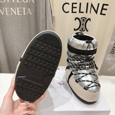 高版本出厂 Moncler x Moon Boot 2026冬季 蒙口/月亮靴联名最新款厚底保暖绑带短靴雪地靴 奢华与 高版本出厂 Moncler x Moon Boot 2026冬季 蒙口/月亮靴联名最新款厚底保暖绑带短靴雪地靴 奢华与