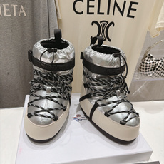 高版本出厂 Moncler x Moon Boot 2026冬季 蒙口/月亮靴联名最新款厚底保暖绑带短靴雪地靴 奢华与 高版本出厂 Moncler x Moon Boot 2026冬季 蒙口/月亮靴联名最新款厚底保暖绑带短靴雪地靴 奢华与