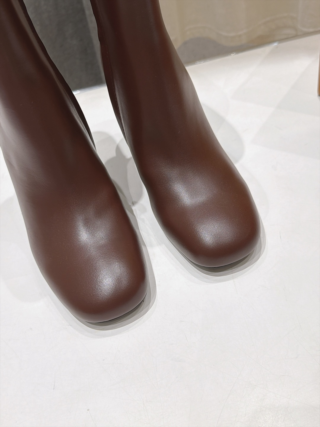 高版本出厂   LOUIS VUITTON  F057 26ss LV驴牌秋冬新款高跟短靴 楦型百搭瘦脚yyds.造型立