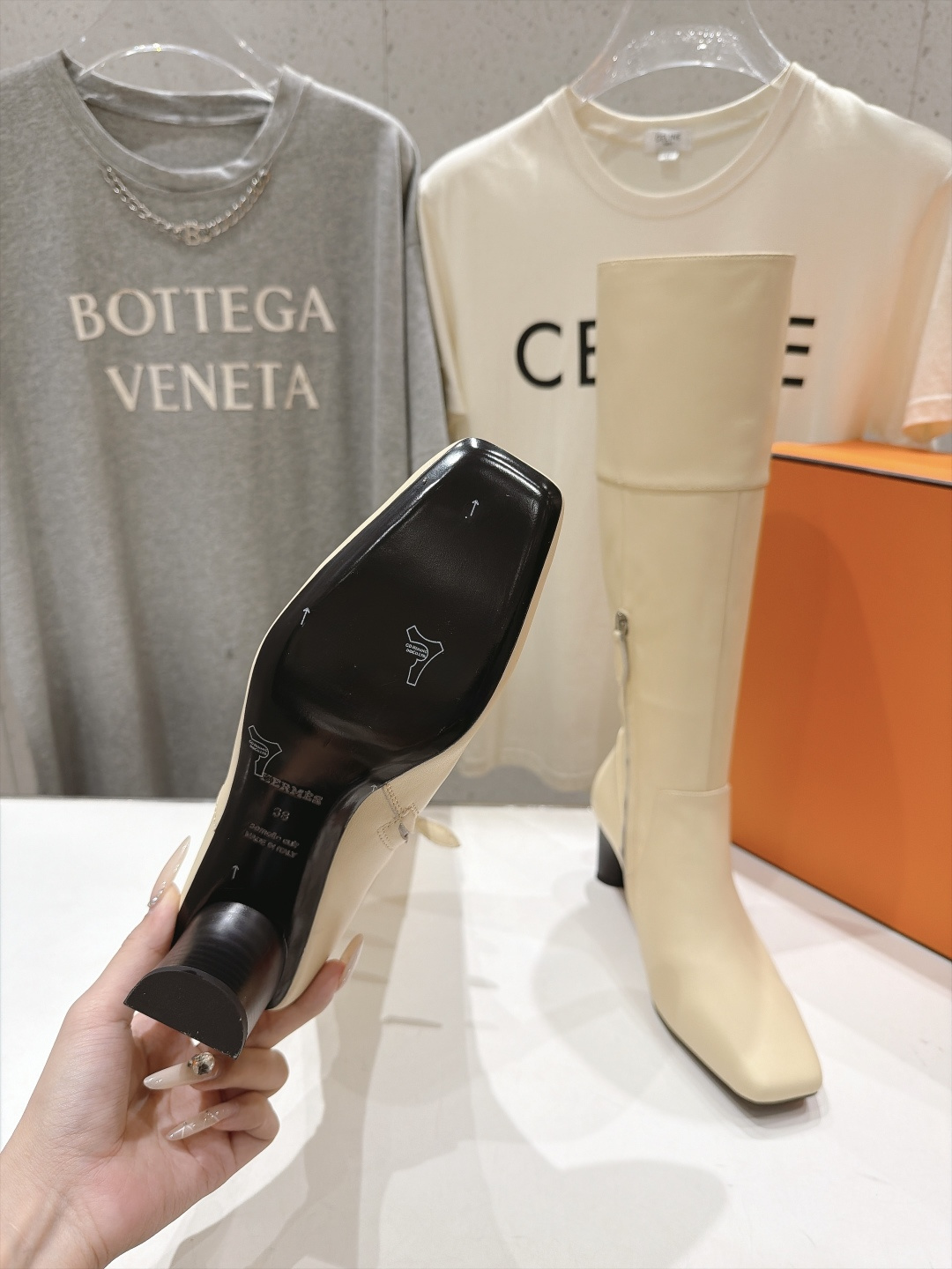 高版本出厂  Hermes 爱马仕F057  H家2026ss秋冬新款高跟过膝长靴  顶级品质~ 鞋型很好看，经典简约的