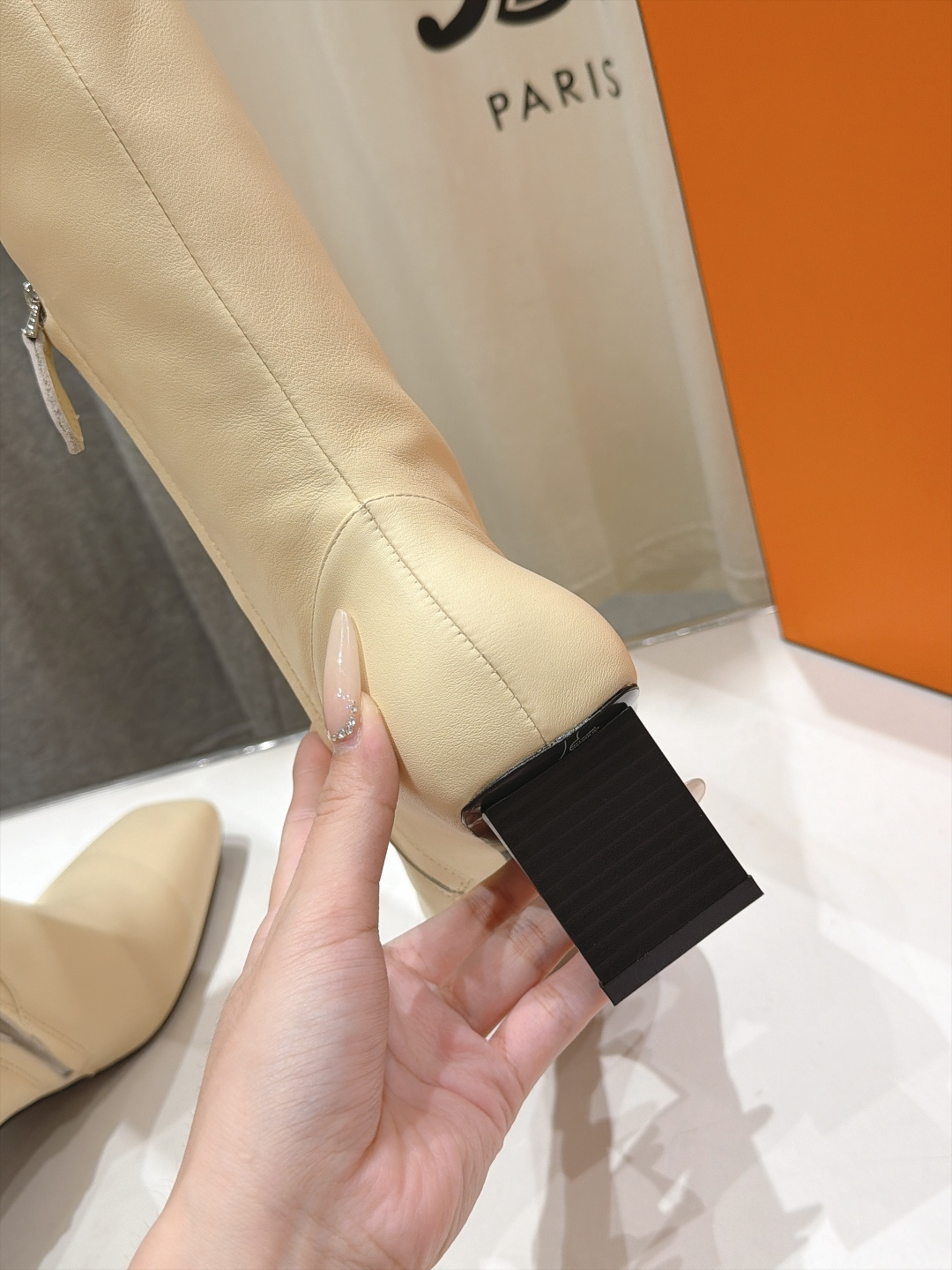 高版本出厂  Hermes 爱马仕F057  H家2026ss秋冬新款高跟过膝长靴  顶级品质~ 鞋型很好看，经典简约的