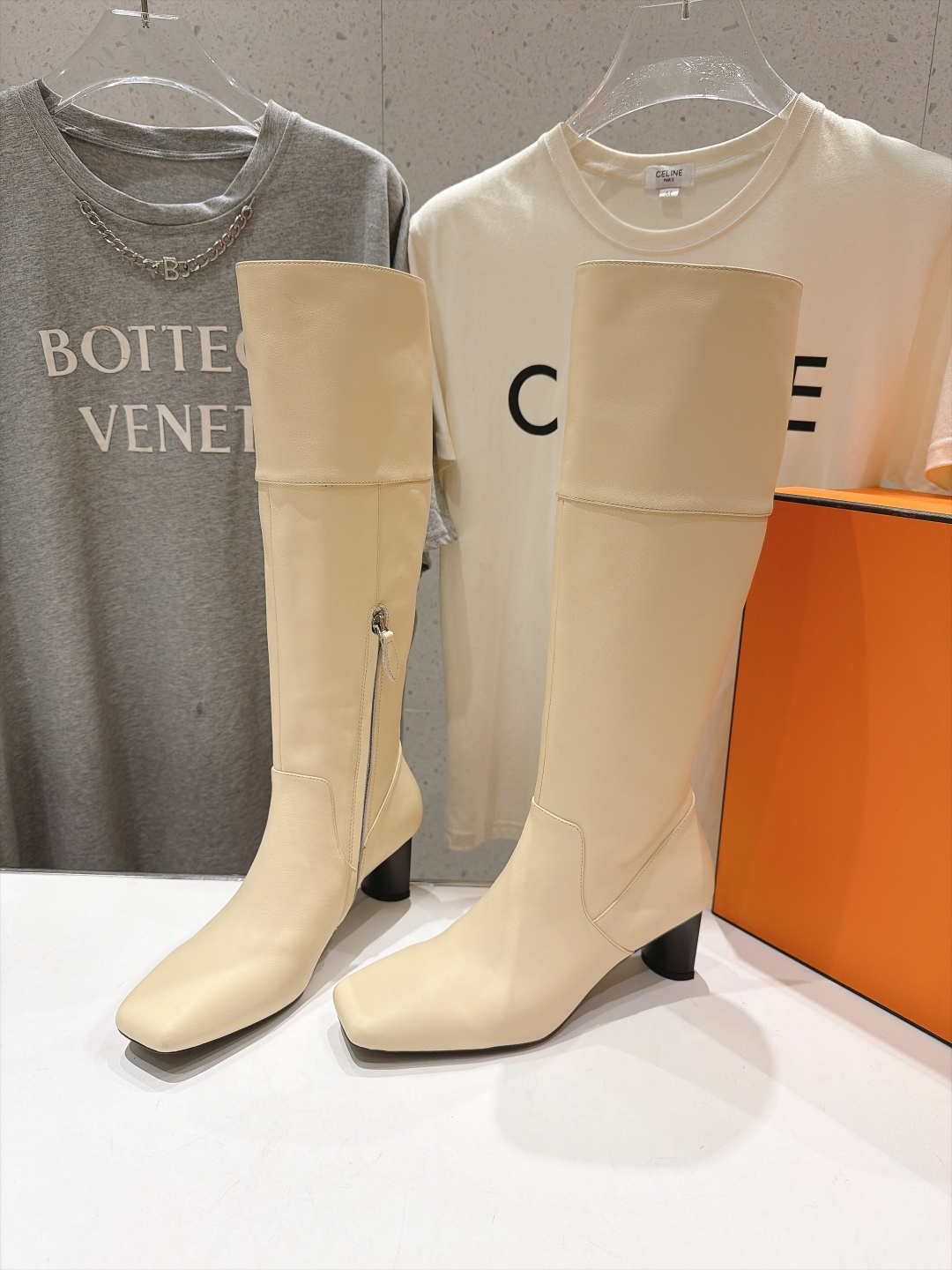 高版本出厂  Hermes 爱马仕F057  H家2026ss秋冬新款高跟过膝长靴  顶级品质~ 鞋型很好看，经典简约的