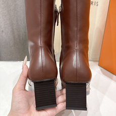 高版本出厂 Hermes 爱马仕F057 H家2026ss秋冬新款高跟过膝长靴 顶级品质~ 鞋型很好看,经典简约的 高版本出厂 Hermes 爱马仕F057 H家2026ss秋冬新款高跟过膝长靴 顶级品质~ 鞋型很好看,经典简约的