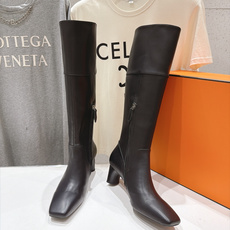 高版本出厂 Hermes 爱马仕F057 H家2026ss秋冬新款高跟过膝长靴 顶级品质~ 鞋型很好看,经典简约的 高版本出厂 Hermes 爱马仕F057 H家2026ss秋冬新款高跟过膝长靴 顶级品质~ 鞋型很好看,经典简约的