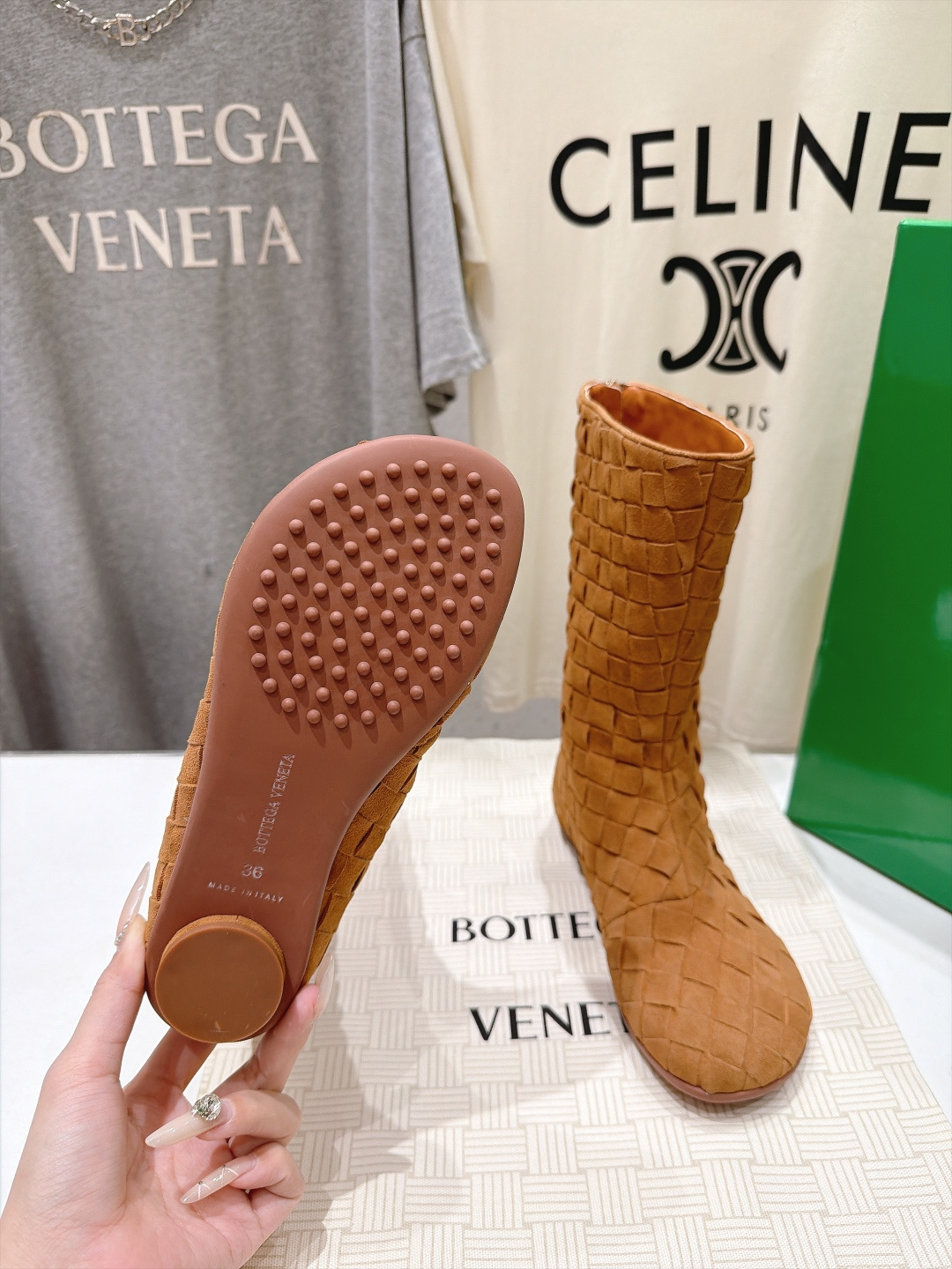 高版本出厂  Bottega Veneta/BV F065 2026ss秋冬新款手工编织 BV Atomic 平底圆跟短