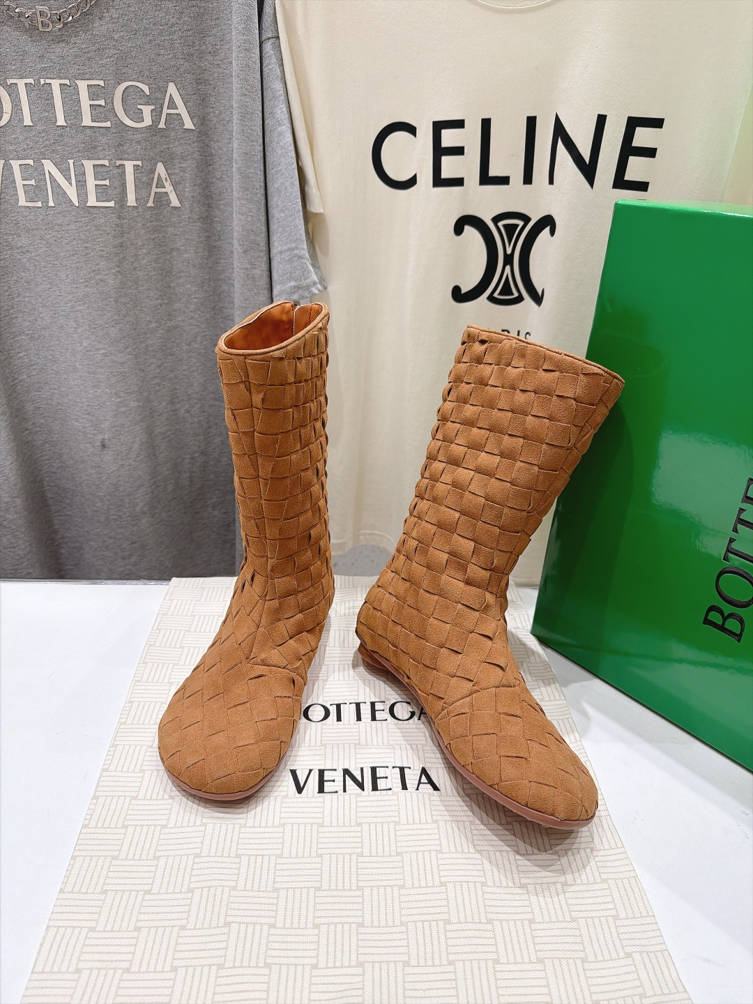 高版本出厂  Bottega Veneta/BV F065 2026ss秋冬新款手工编织 BV Atomic 平底圆跟短
