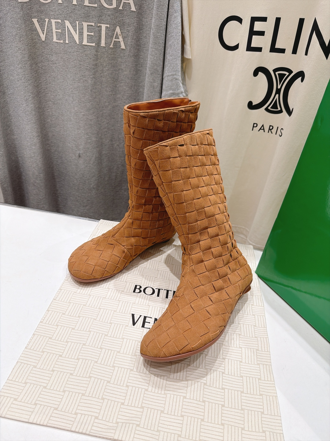 高版本出厂  Bottega Veneta/BV F065 2026ss秋冬新款手工编织 BV Atomic 平底圆跟短