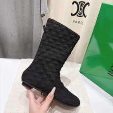 高版本出厂 Bottega Veneta/BV F065 2026ss秋冬新款手工编织 BV Atomic 平底圆跟短 高版本出厂 Bottega Veneta/BV F065 2026ss秋冬新款手工编织 BV Atomic 平底圆跟短