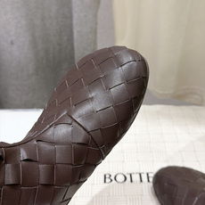 高版本出厂 Bottega Veneta/BV F065 2026ss秋冬新款手工编织 BV Atomic 平底圆跟短 高版本出厂 Bottega Veneta/BV F065 2026ss秋冬新款手工编织 BV Atomic 平底圆跟短