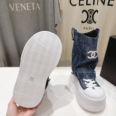 高版本出厂 CHANEL*香奈儿F036 小香爆款牛仔帆布裤管靴休闲鞋~可两穿的靴子,靴筒可拆卸 太有范儿了复古co 高版本出厂 CHANEL*香奈儿F036 小香爆款牛仔帆布裤管靴休闲鞋~可两穿的靴子,靴筒可拆卸 太有范儿了复古co