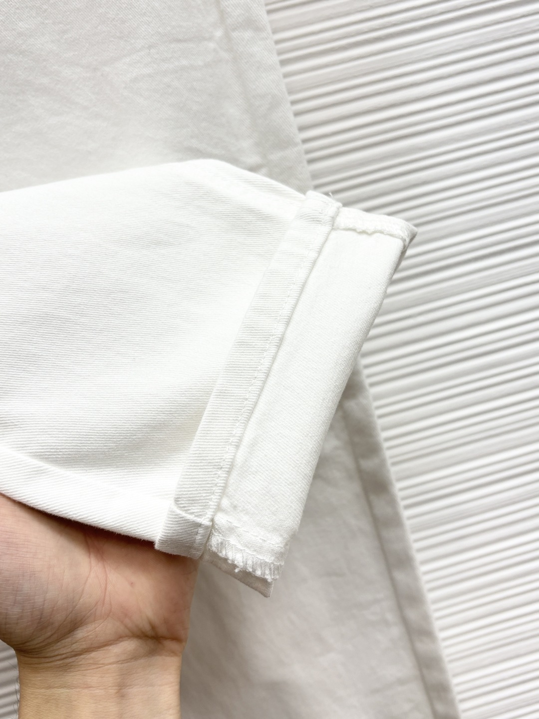 Loro Piana ss夏季新款牛仔裤。原单1:1制作，日常必备的完美之选，简单大气亦时尚有型，定制进