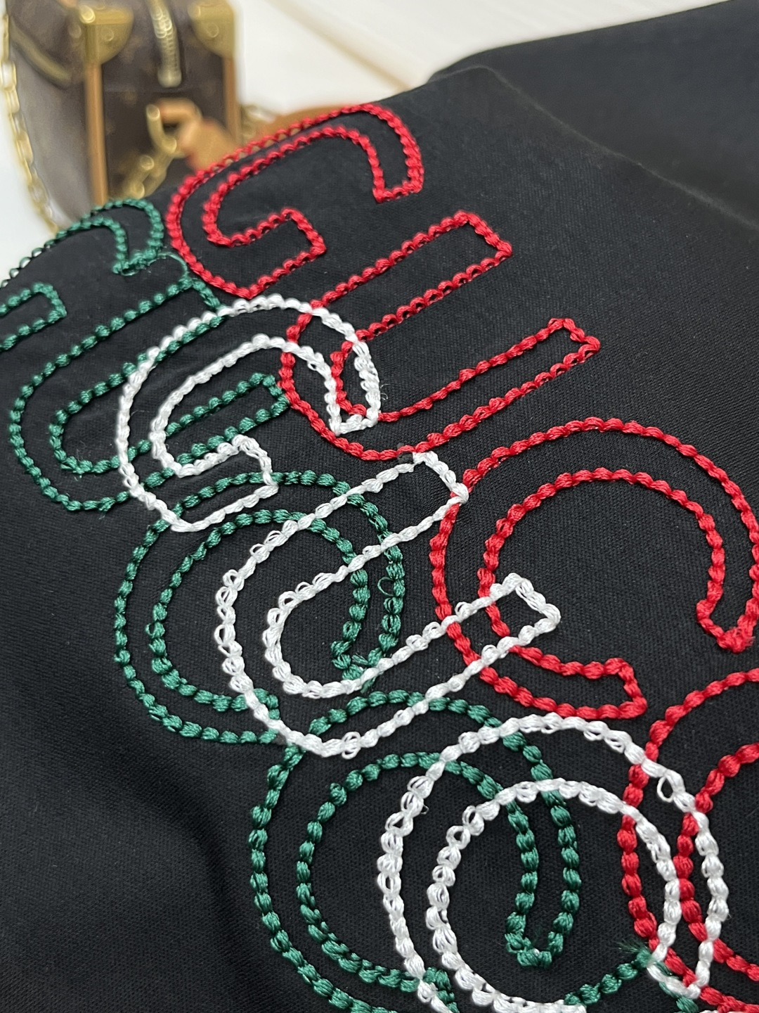Gucci 古奇 2026ss 春夏新款首发专柜最新款短袖圆领T恤 高端订制 设计前卫时尚！品牌logo
