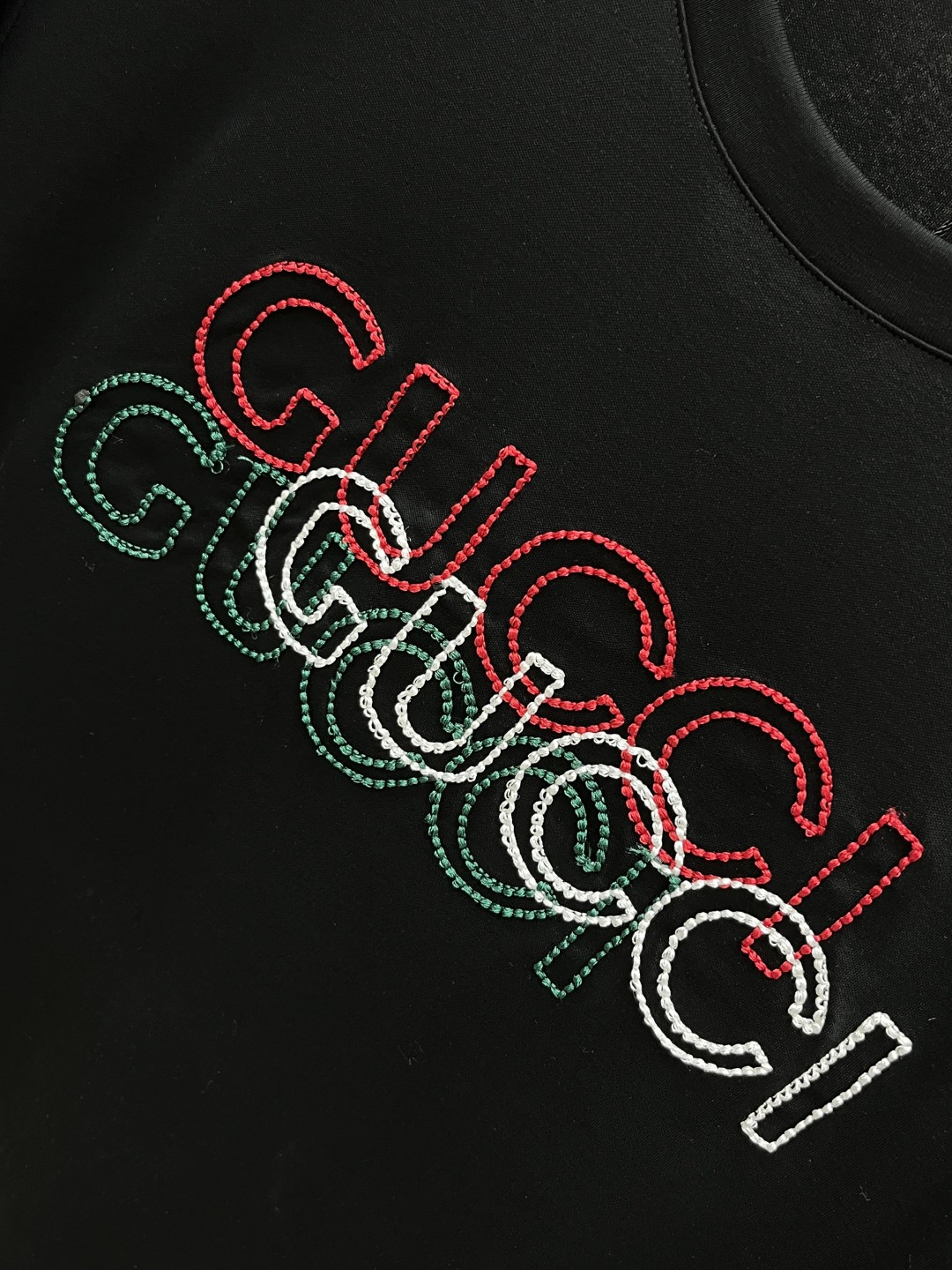 Gucci 古奇 2026ss 春夏新款首发专柜最新款短袖圆领T恤 高端订制 设计前卫时尚！品牌logo