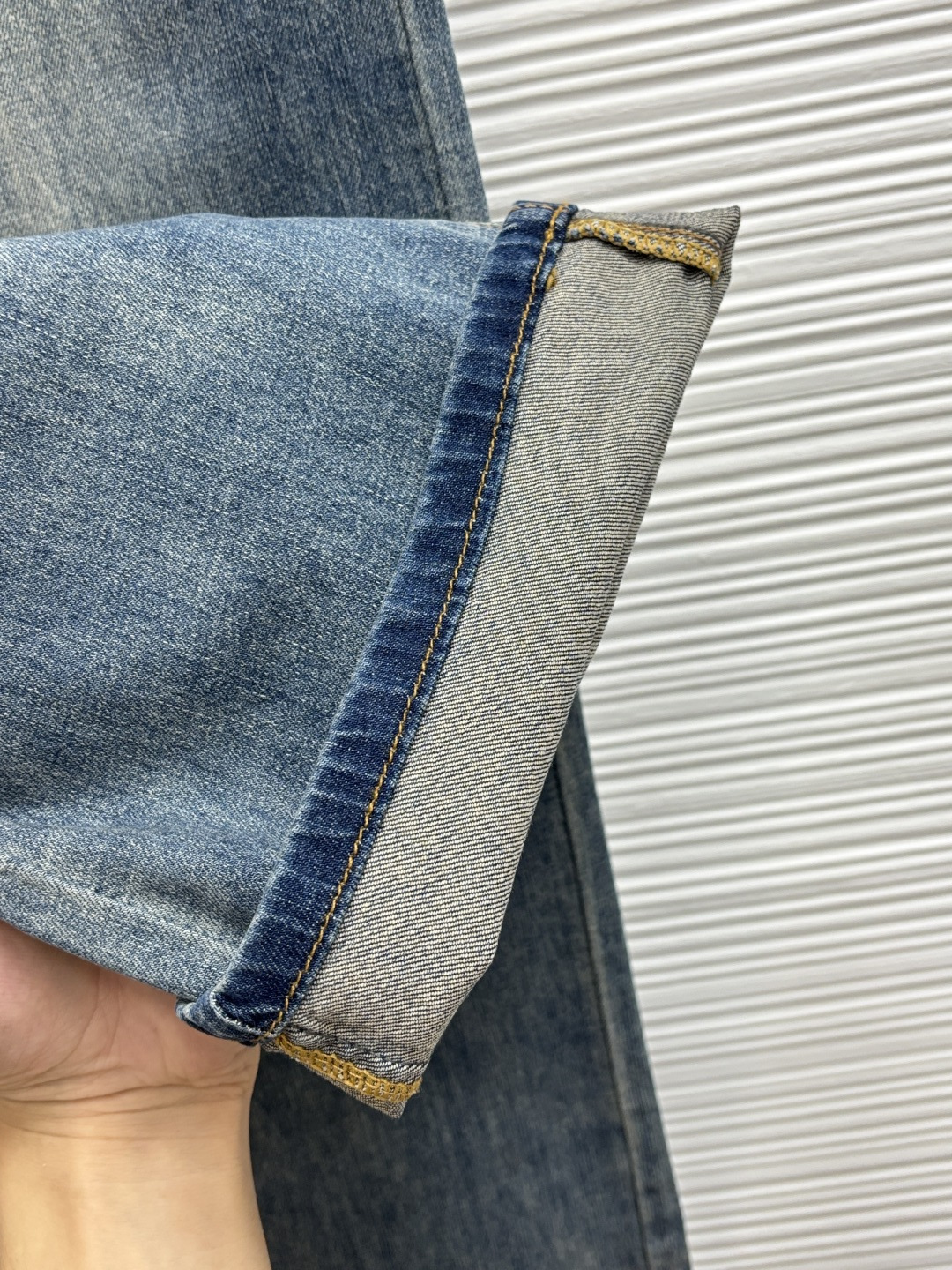 迪奥 年春季最新品牛仔裤🔥出入专卖店无压力 专柜热销款 品味与价值共享  身穿着非常舒适 低调不失奢华 