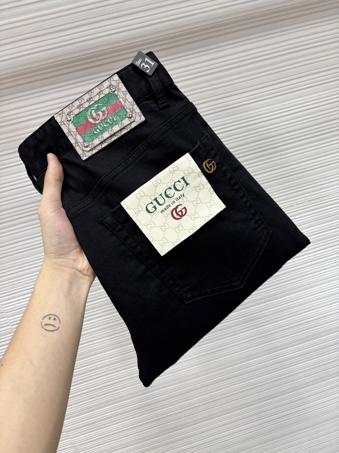 古奇 年春季最新品牛仔裤🔥出入专卖店无压力 专柜热销款 品味与价值共享  身穿着非常舒适 低调不失奢华 