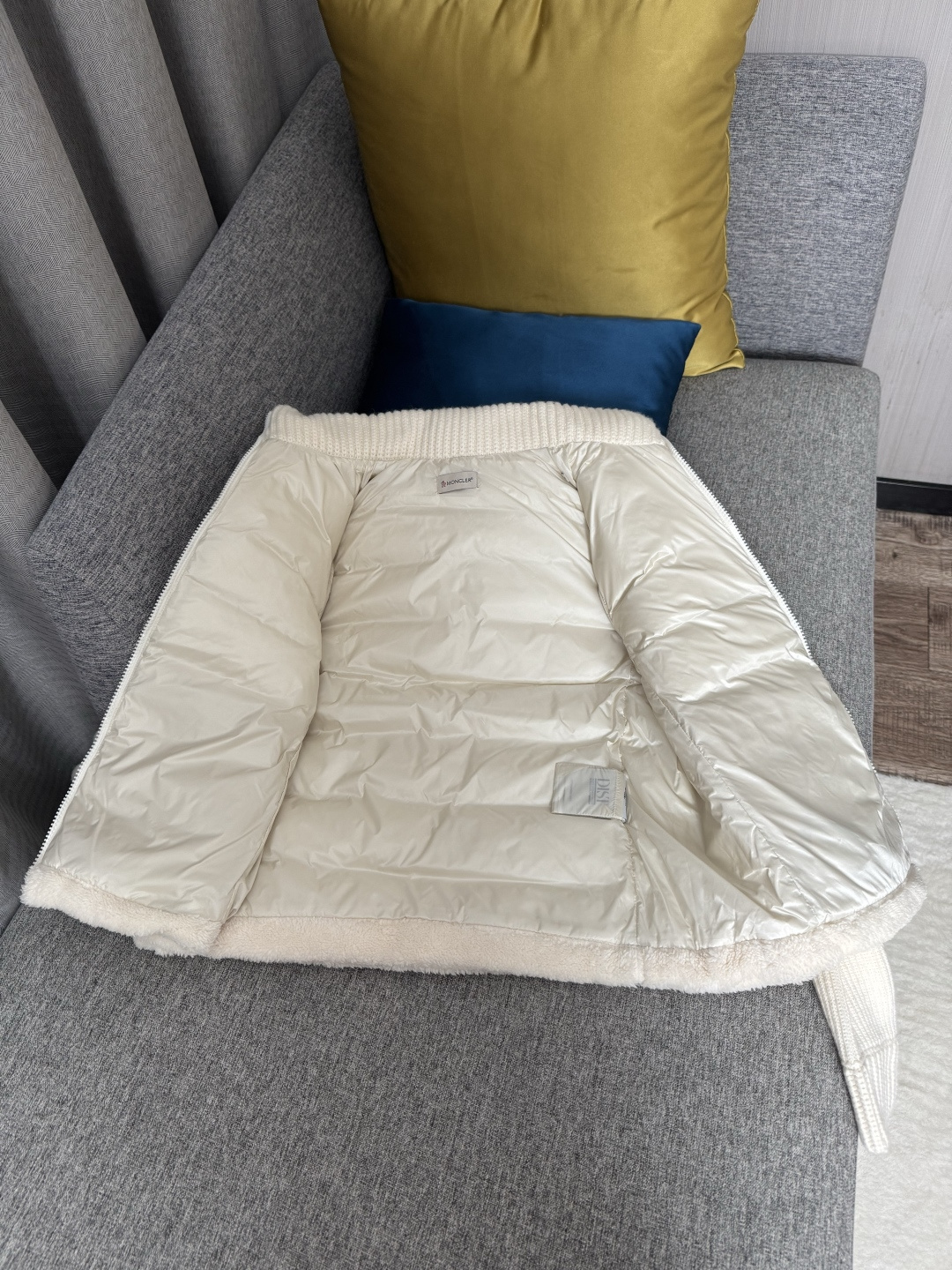 Moncler 蒙口 レディース 羊毛 泰迪绒 羽绒服 外套 中厚型