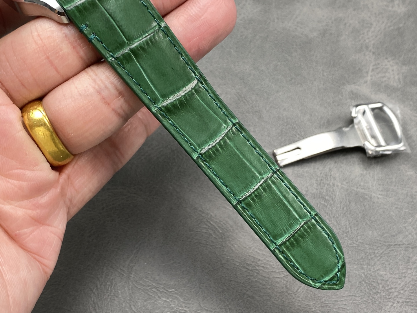 Cartier Santos Large Model Green Dial Automatic Men's Watch with Leather Strap 11 cmp i1745178707135 6757 0 9