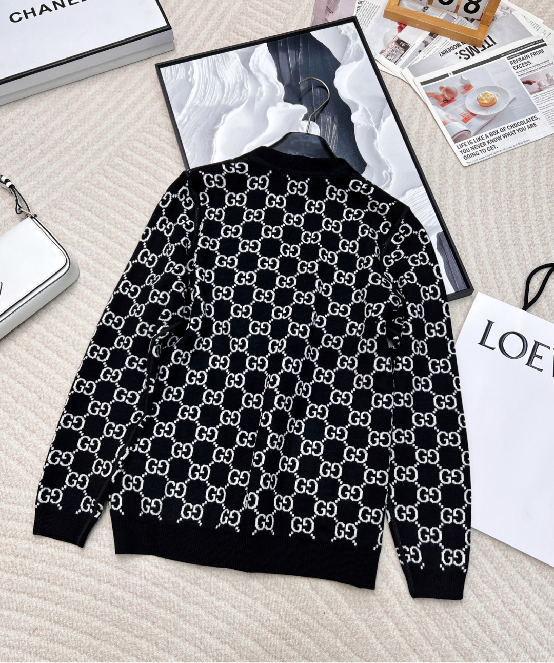 🆕Gucci早春新款两面穿提花针织开衫，定制YB羊毛针织材质 质感细腻 毛感舒适明显 V领针织开衫 点缀