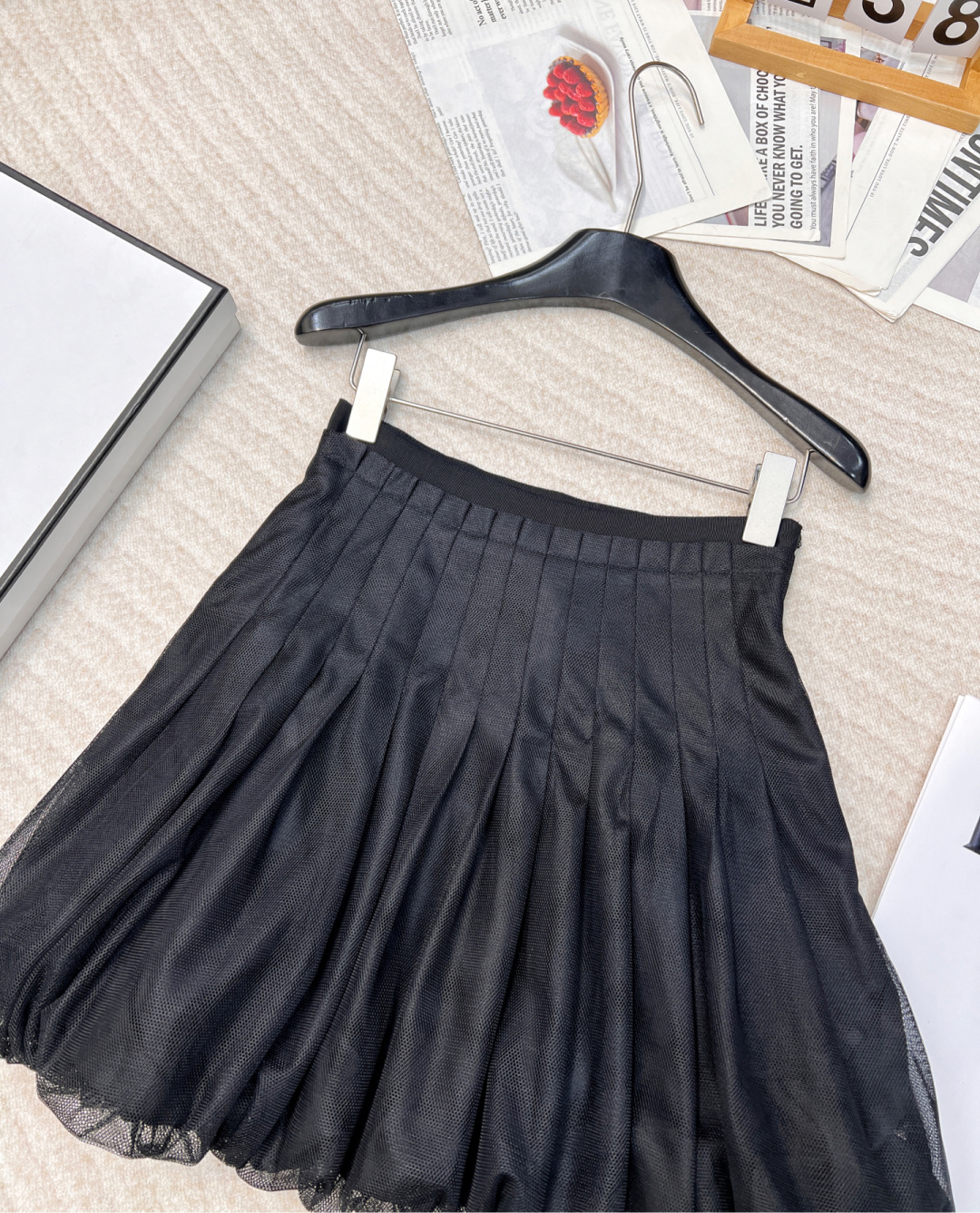 🆕Dior早春新款收腰褶皱双层短款纱裙，定制YB进口网纱材质 飘逸动人 亲肤透气 双层短款纱裙版型 外层