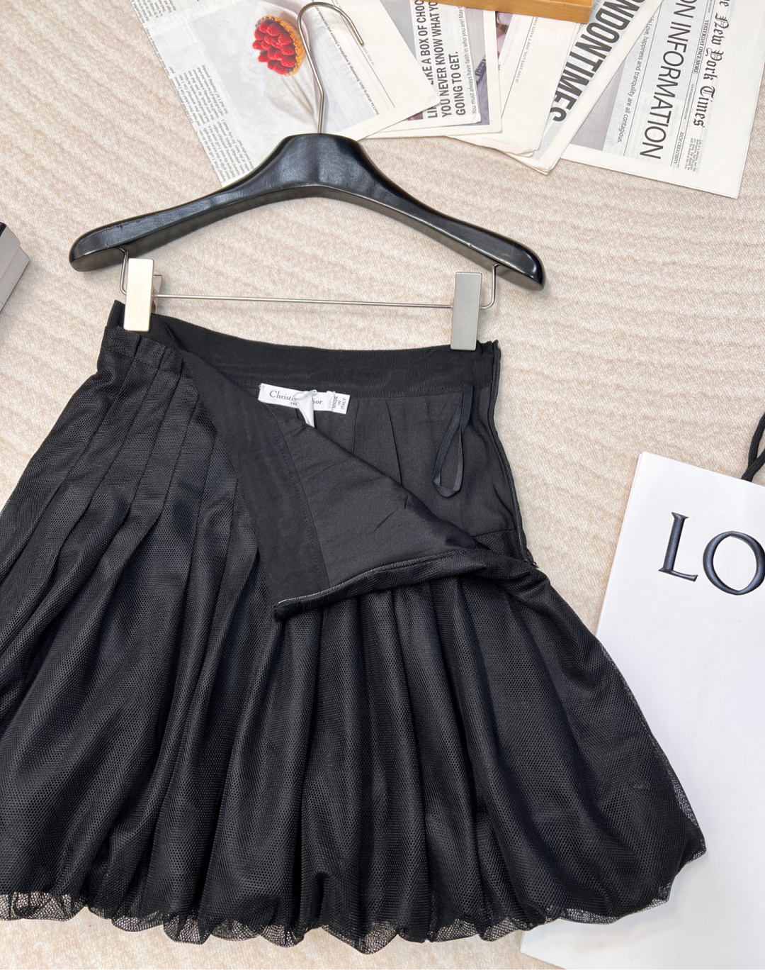 🆕Dior早春新款收腰褶皱双层短款纱裙，定制YB进口网纱材质 飘逸动人 亲肤透气 双层短款纱裙版型 外层