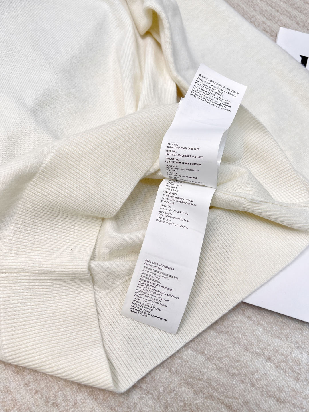 🆕Miumiu25Ss早春新款 微标羊毛一字肩长袖上衣丨⚠独家yb开发！高版出品！miu家一如既往的高级