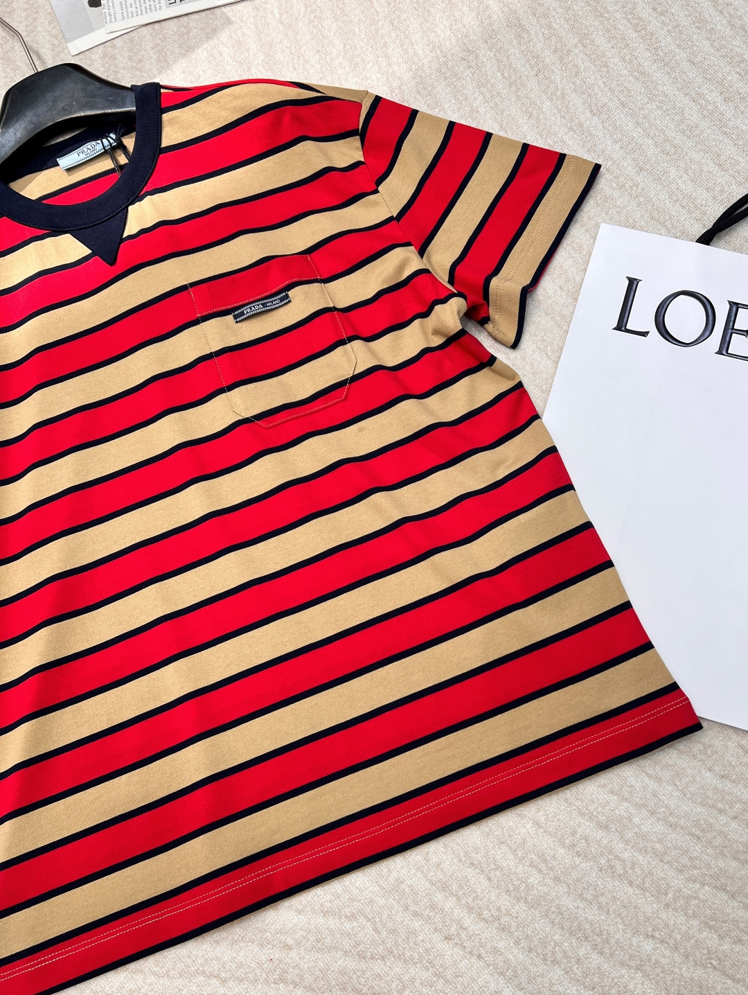 🆕Prada2025新款圆领条纹短袖定制YB原生全棉材质 透气舒适 质感十足 宽松短袖上衣裁剪 上身呈现