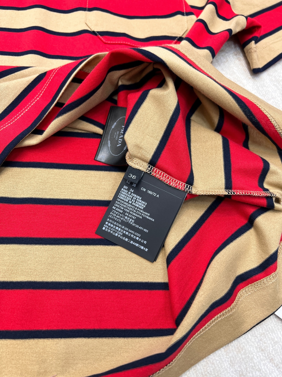 🆕Prada2025新款圆领条纹短袖定制YB原生全棉材质 透气舒适 质感十足 宽松短袖上衣裁剪 上身呈现