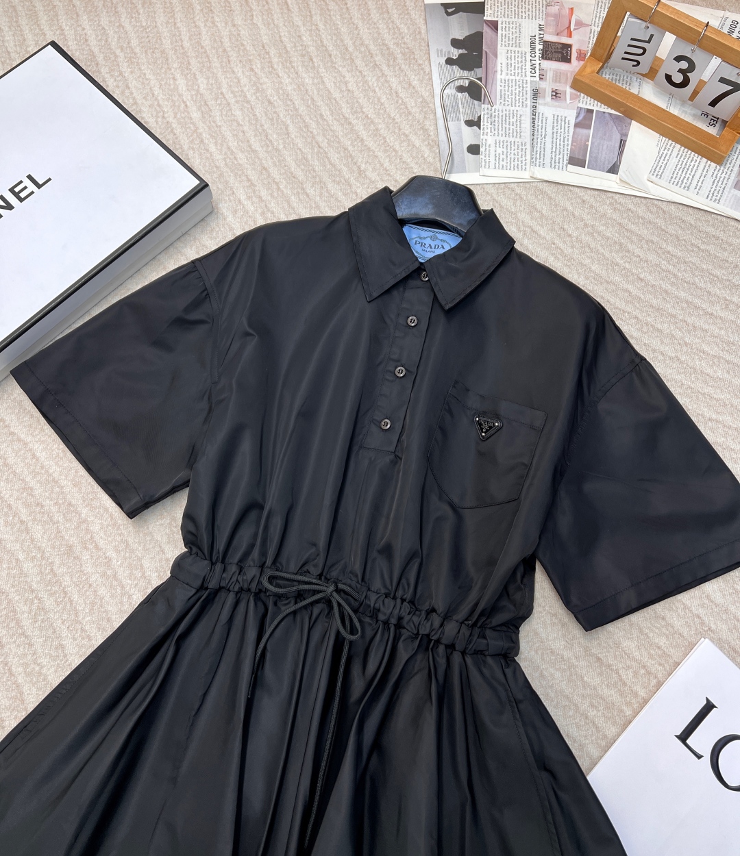 🆕Prada2025新款休闲抽绳工装连衣裙，定制YB防水防风环保再生尼龙材质 质感高级 挺括有型 半开襟