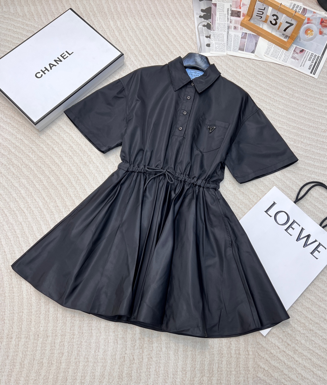 🆕Prada2025新款休闲抽绳工装连衣裙，定制YB防水防风环保再生尼龙材质 质感高级 挺括有型 半开襟