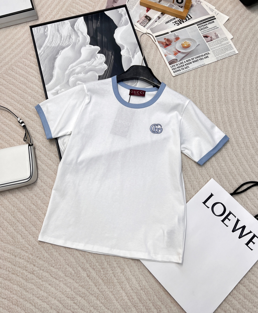 NO:307930,Gucci25Ss early spring new G-letter embroidered round neck short-sleeved T-shirt丨Exclusive high-end production!  The upper body is super cool and has 100% customized fabrics, and the slim fit is easy to control!  The most beautiful items that trendy people must stock up on the street, and they can easily wear them in a fashionable and versatile must-have item series~ Who doesn’t have a T-shirt that is easy to wear and pleasing to look at!  Two colors size sml, gucci, T-shirt,tees, t-shirt,alexander wang19860909Gucci25Ss早春新款G字母刺绣圆领短袖T恤丨独家高版出品！上身超酷回头率百分百采用定制面料 修身款轻松驾驭！潮人必囤的好看单品,轻松穿出街头感时髦百搭必入单品系列～谁还没有一件好穿又耐看的T恤呢！两色出 尺码sml 编,,gucci,T-shirt,tees，t-shirt,alexander wang,Women's clothing