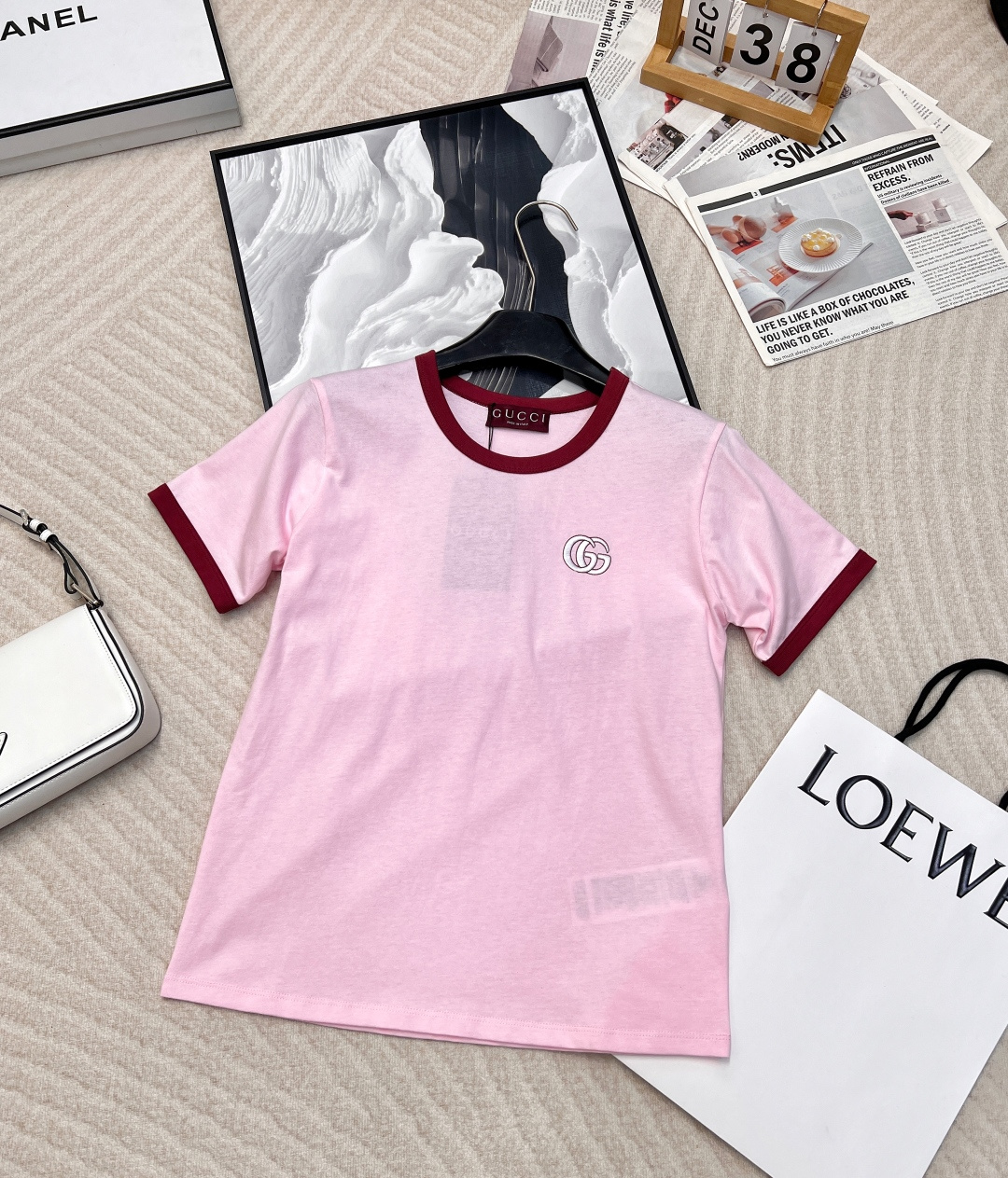 NO:307904,Gucci25Ss early spring new G-letter embroidered round neck short-sleeved T-shirt丨Exclusive high-end production!  The upper body is super cool and has 100% customized fabrics, and the slim fit is easy to control!  The most beautiful items that trendy people must stock up on the street, and they can easily wear them in a fashionable and versatile must-have item series~ Who doesn’t have a T-shirt that is easy to wear and pleasing to look at!  Two colors out size sml code, gucci, T-shirt,tees, t-shirt,alexander wang19860909Gucci25Ss早春新款G字母刺绣圆领短袖T恤丨独家高版出品！上身超酷回头率百分百采用定制面料 修身款轻松驾驭！潮人必囤的好看单品,轻松穿出街头感时髦百搭必入单品系列～谁还没有一件好穿又耐看的T恤呢！两色出 尺码sml 编码,,gucci,T-shirt,tees，t-shirt,alexander wang,Women's clothing