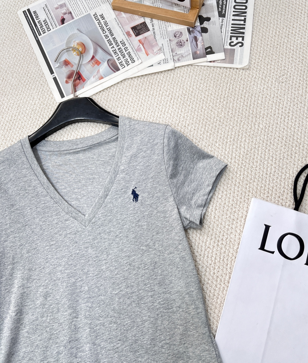 🆕𝗥𝗮𝗹𝗽𝗵 𝗟𝗮𝘂𝗿𝗲𝗻 拉夫劳伦V领经典款T这个基础V领短袖太百搭了吧！简单经典基础款 低调的高级感