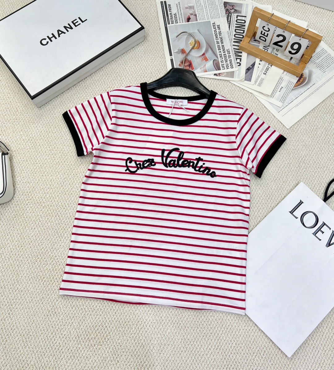 NO:311073,The new Valentino retro letter embroidery striped T-shirt is a must-have item for summer wardrobe, which is casual and versatile while showing your own personality. The bright striped letter embroidery is infused with unique style, navy retro charm, and the navy blue collar cuff design is refreshing and clean. This style is very good to match, and it is easy to switch styles. Many internet celebrities are showing off, don’t miss it!  Two colors size sml code V65200, valentino,tees,t-shirt,alexander wang19860909早春新款 Valentino 复古字母刺绣条纹T恤 夏日衣橱必备单品,随性百搭的同时尽显自我个性. 鲜明条纹字母刺绣注入独具一格,海军风复古魅力,海军蓝领口袖口设计清爽干净. 这款随便搭配都很好看,轻松切换风格,很多网红明星都在秀,不要错过！两色出 尺码sml 编码V65200,,valentino,tees，t-shirt,alexander wang,Women's clothing