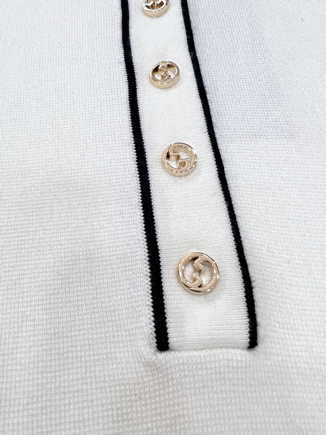 🆕Gucci新款针织短袖连衣裙，定制YB全棉针织材质 舒适软糯 质感十足 翻领短袖连衣裙裁剪 领口作翻折