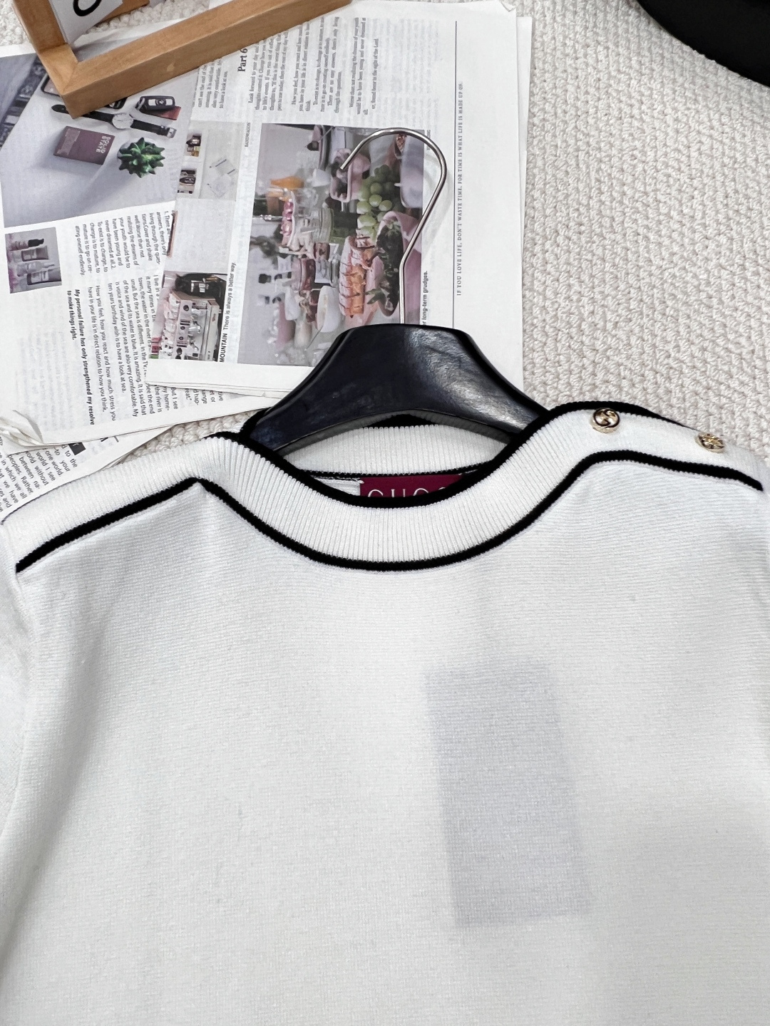 🆕Gucci新款一字领撞色针织短袖，定制YB全棉纱线织造 细腻肌理 柔软舒适 一字领针织短袖裁剪 微微敞