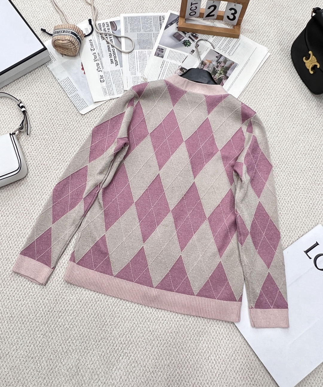 🆕Gucci25Ss早春新款 菱形格纹提花针织开衫丨⚠独家高版出品！精致V领针织开衫版型 淡粉色螺纹包边