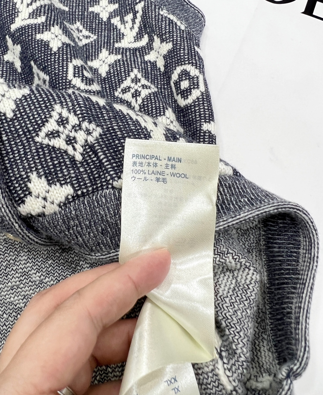 🆕 LOUIS VUITTON 老花logo羊毛针织开衫马甲复古高级感十足 撞色设计洋气又有活力 INS