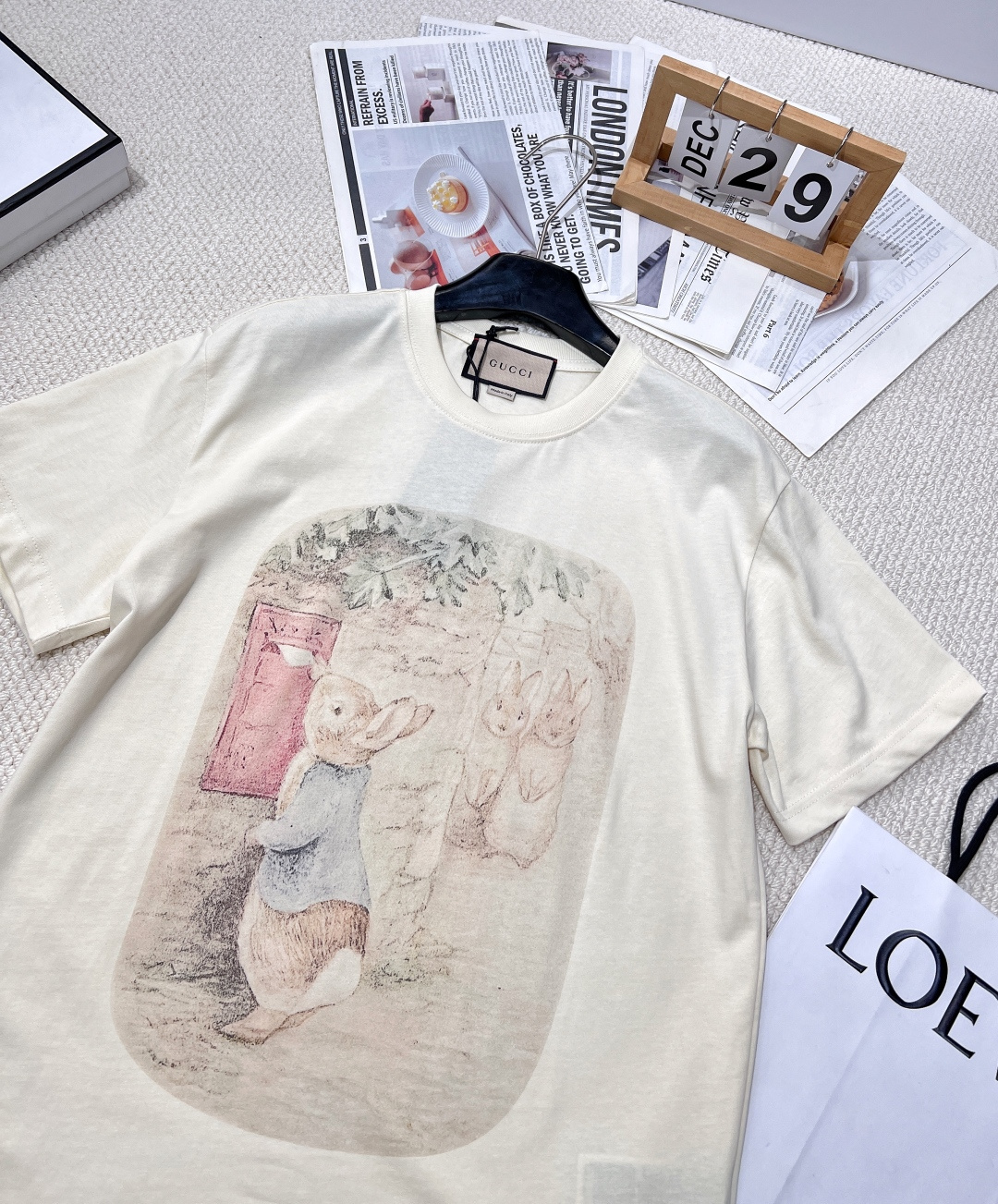 🆕 GUCCI 彼得兔系列卡通印花短袖T恤水彩印花可爱帅气又时髦的调调！设计感十足，干净又清爽 满满的青