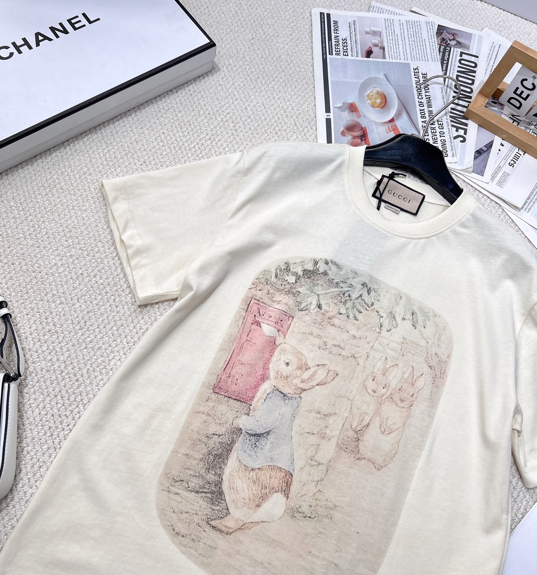 🆕 GUCCI 彼得兔系列卡通印花短袖T恤水彩印花可爱帅气又时髦的调调！设计感十足，干净又清爽 满满的青